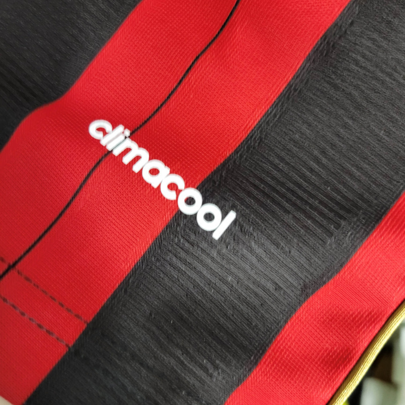 Camisa AC Milan 2013/2014 Manga Longa - Retrô Adidas - Preta e vermelha com detalhes em dourado