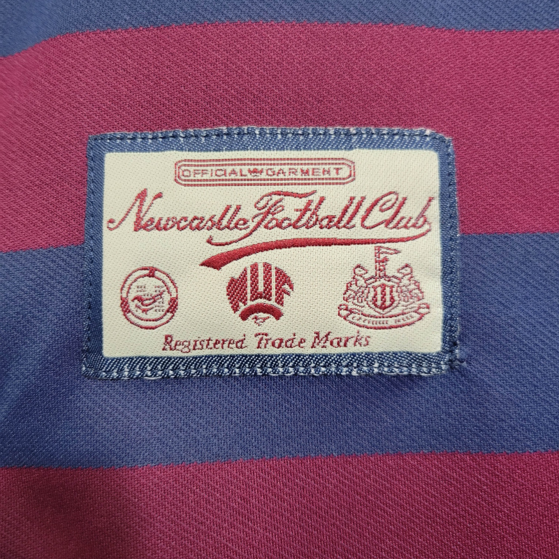 Camisa Newcastle II 1995/1996 - Retrô Adidas - Azul com listras vinho e detalhes em bege
