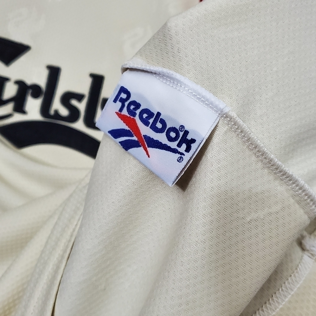 Camisa Liverpool II 1996/1997 - Retrô Reebok - Bege com detalhes em vermelho