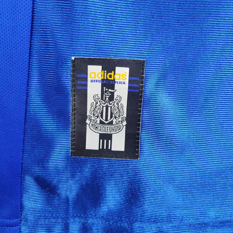 Camisa Newcastle II 1998/1999 - Retrô Adidas - Azul com detalhes em dourado