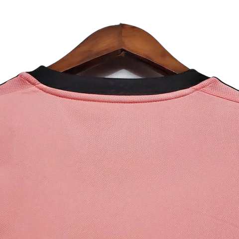 Camisa Juventus 2015/2016 - Retrô Adidas - Rosa com detalhes em preto