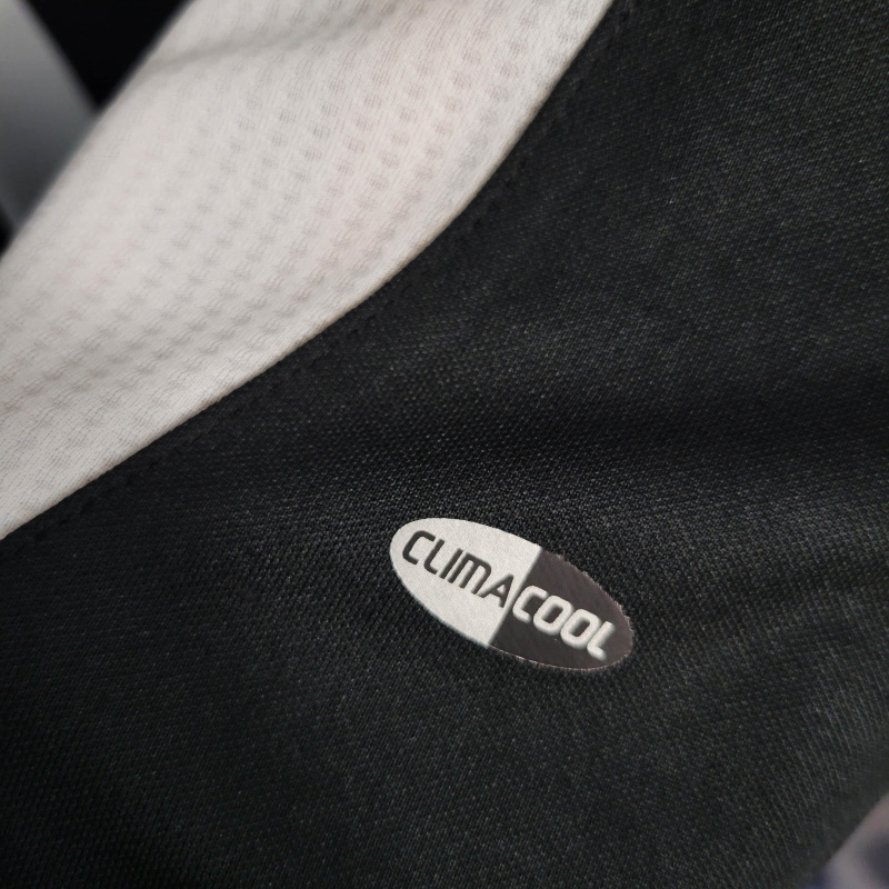 Camisa Real Madrid 2006/2007 Manga Longa - Retrô Adidas - Preta com detalhes em branco