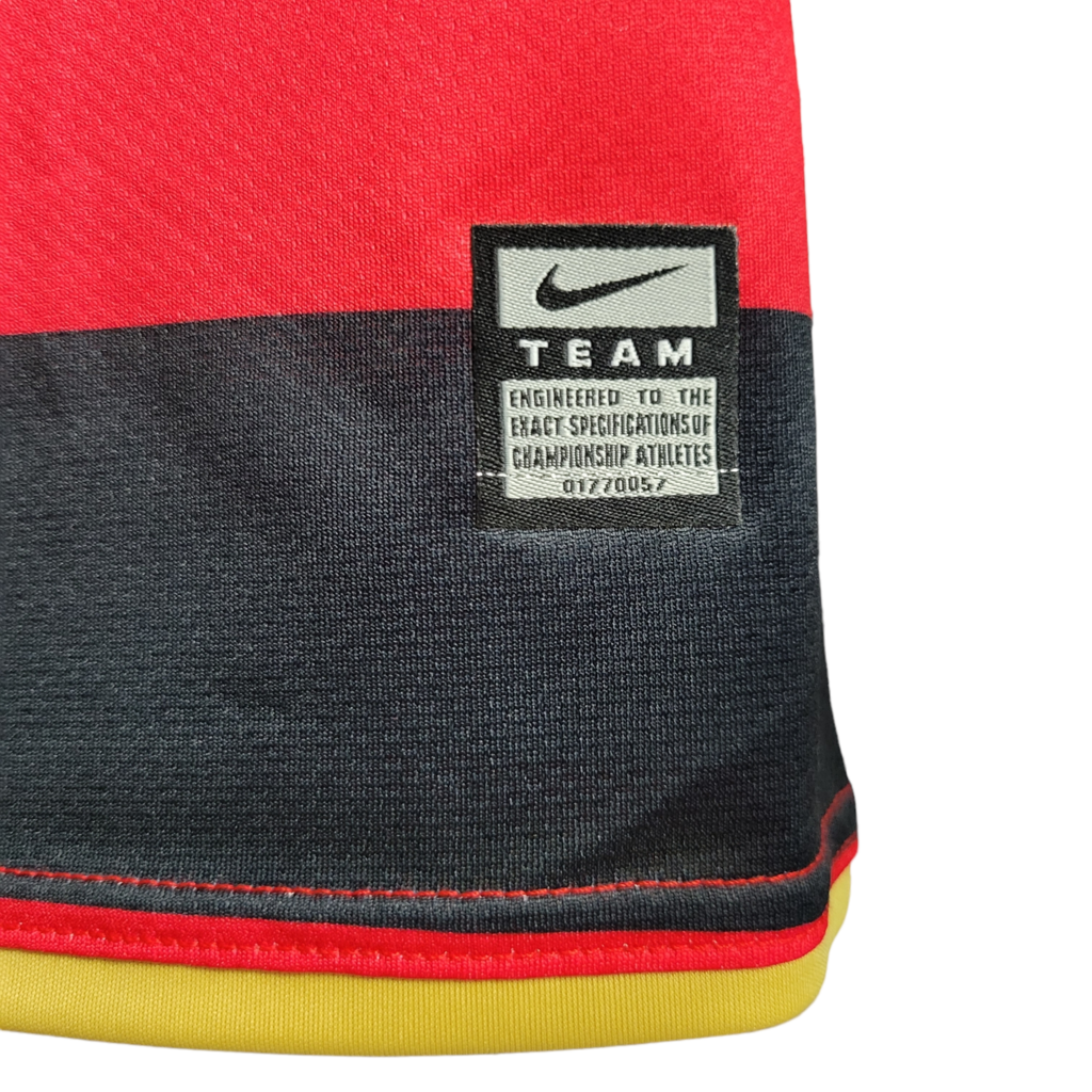 Camisa Flamengo I 2008/2009 - Retrô Nike - Vermelha com detalhes em Preto e amarelo