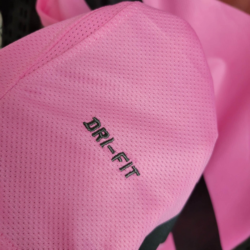 Camisa Juventus II 2011/2012 - Retrô Nike - Rosa