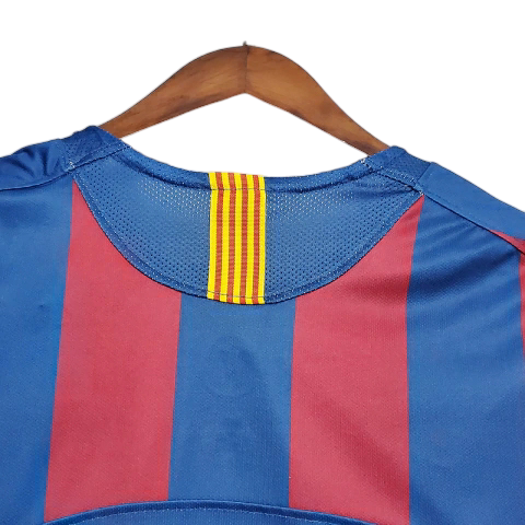 Camisa Barcelona I 2005/2006 - Retrô Nike - Azul e vermelha