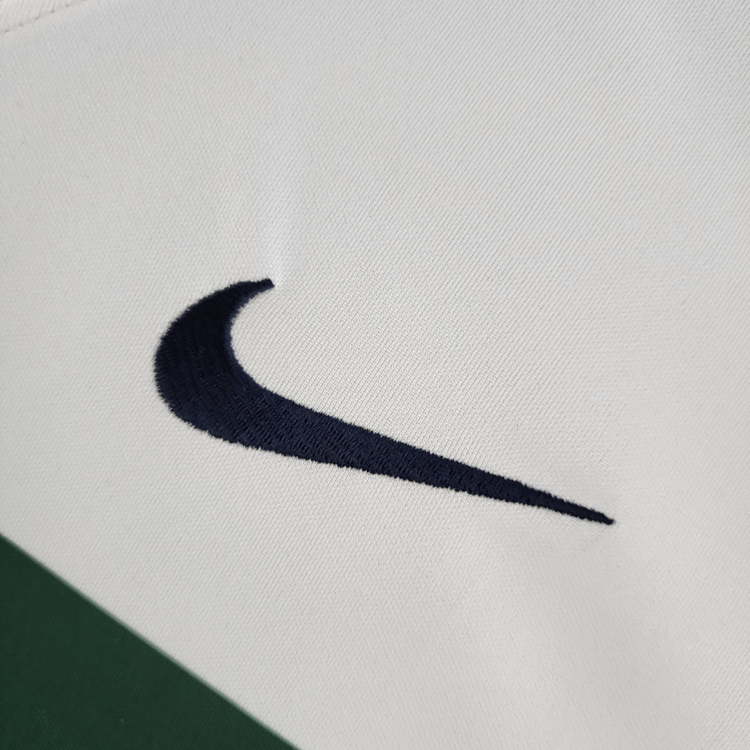 Camisa Seleção de Portugal II 2022 - Retrô Nike - Branca com detalhes em vermelho e verde