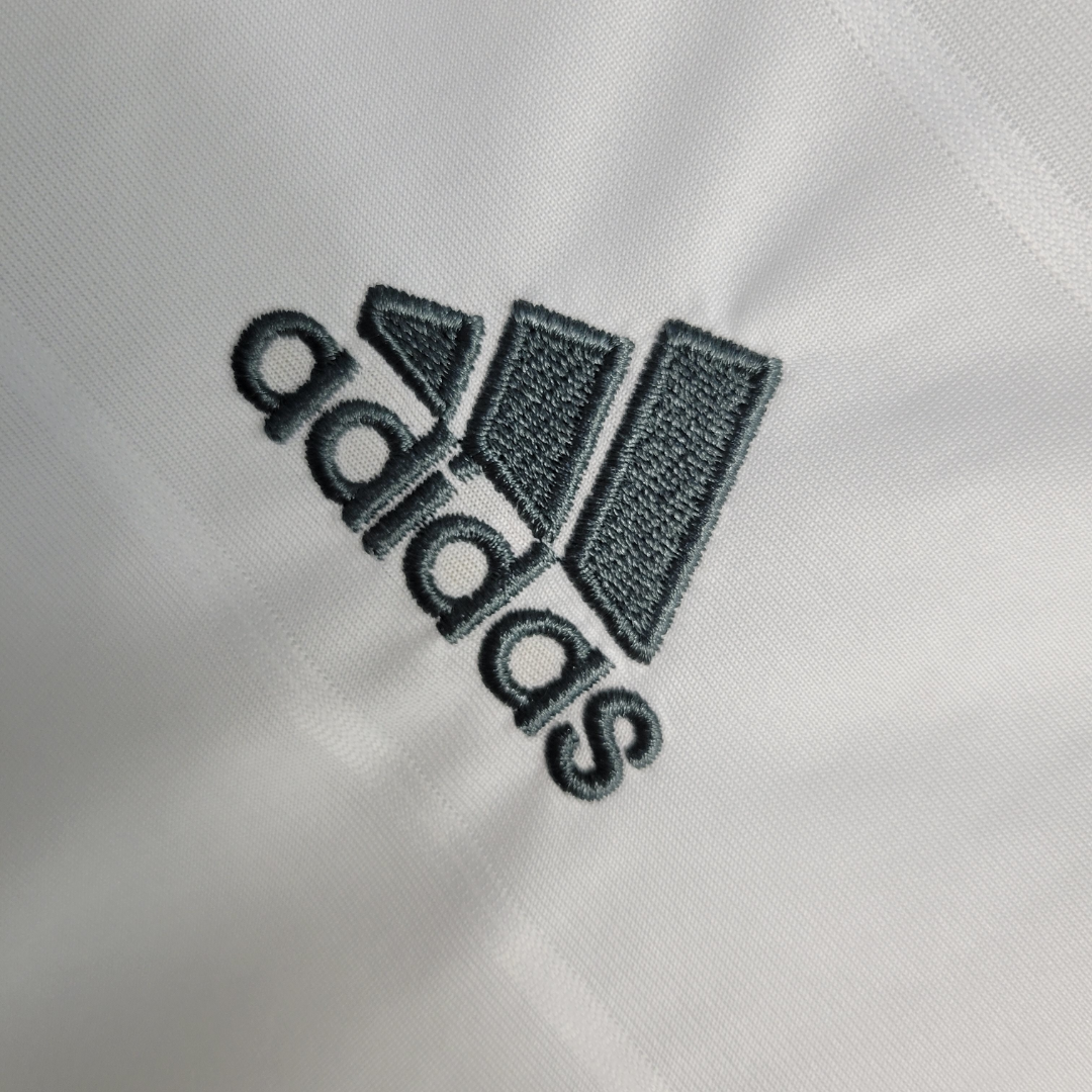Camisa Real Madrid I 2013/2014 - Retrô Adidas - Branca com detalhes em laranja e cinza