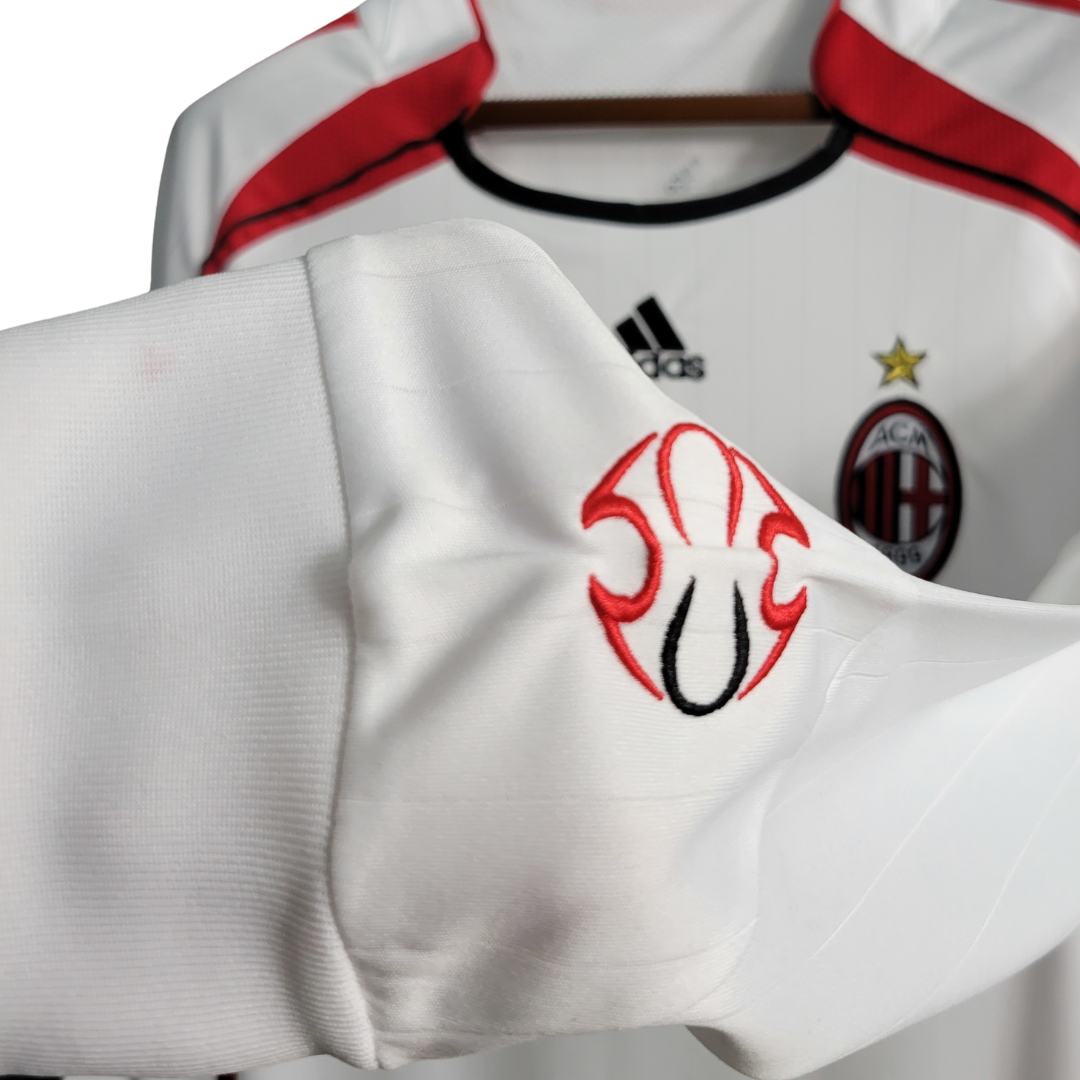 Camisa AC Milan 2006/2007 Manga Longa - Retrô Adidas - Branca com detalhes em preto e vermelho