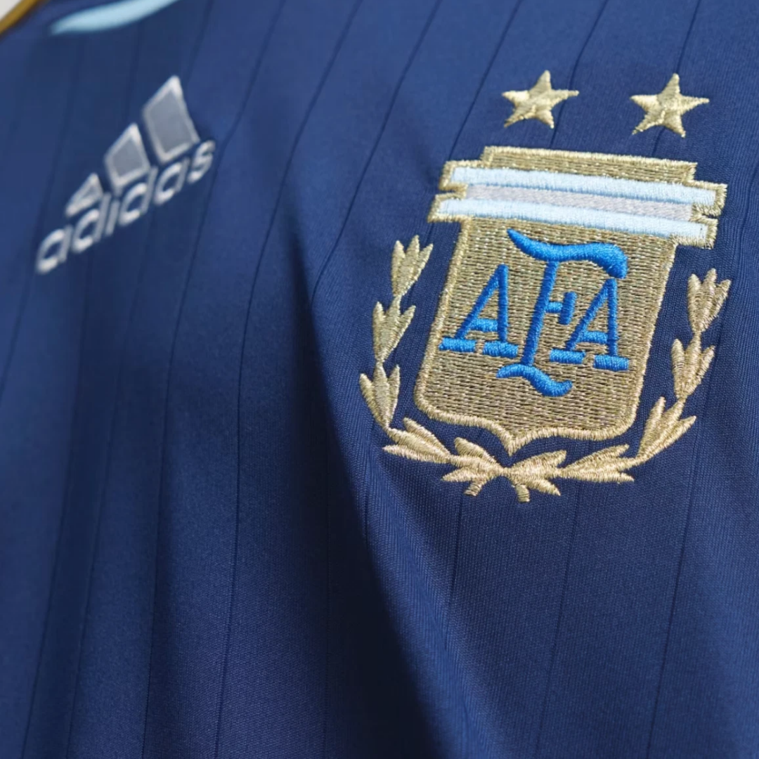 Camisa Seleção da Argentina II 2006 - Retrô Adidas - Azul escuro com detalhes em azul claro
