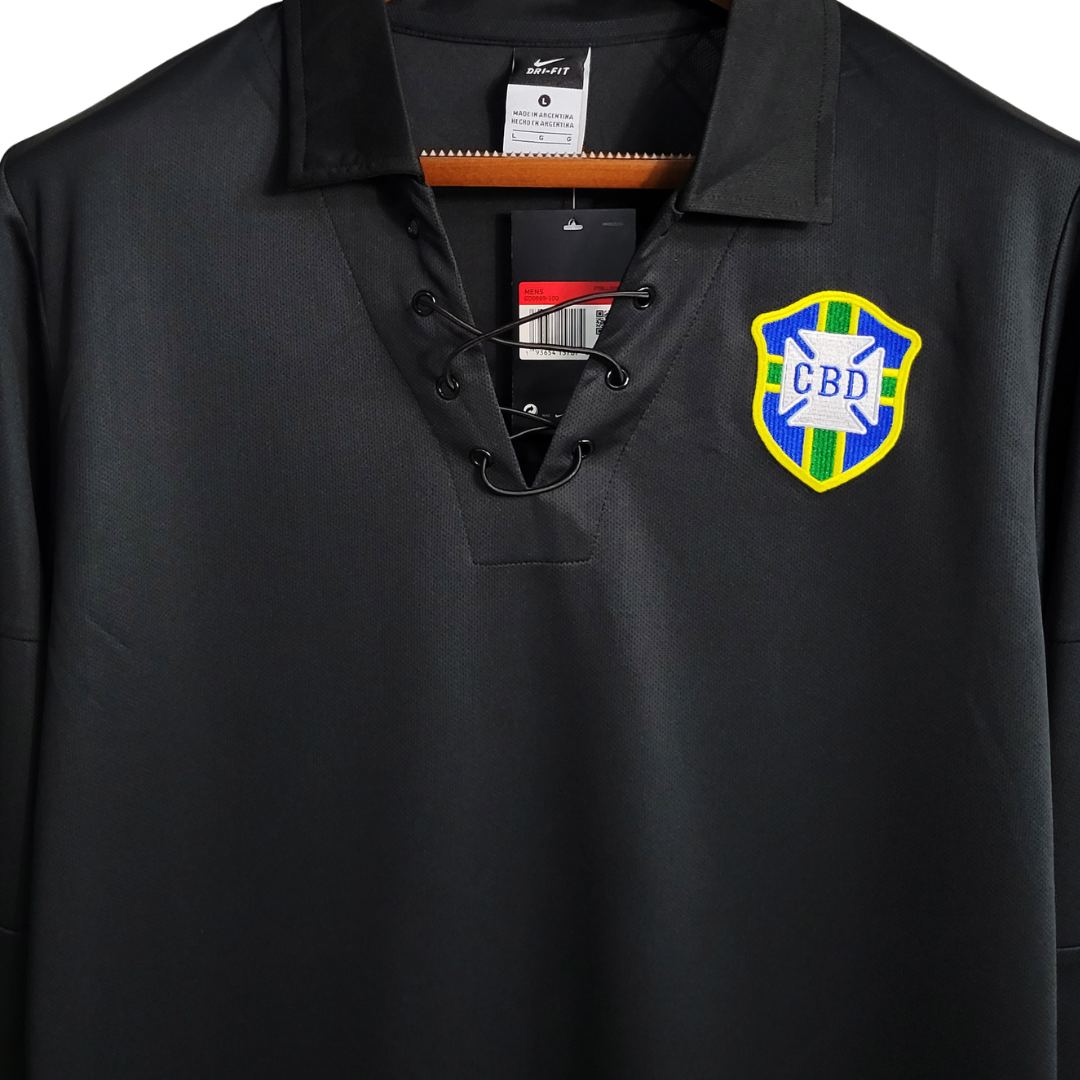 Camisa Seleção Brasileira Edição Especial Goleiro 2004 - Retrô Nike - Preta com detalhes no brasão da cbd