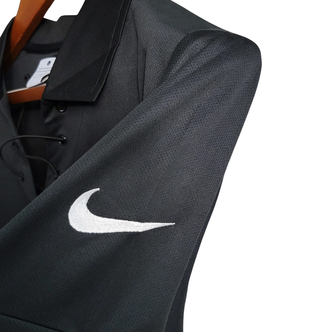 Camisa Seleção Brasileira Edição Especial Goleiro 2004 - Retrô Nike - Preta com detalhes no brasão da cbd