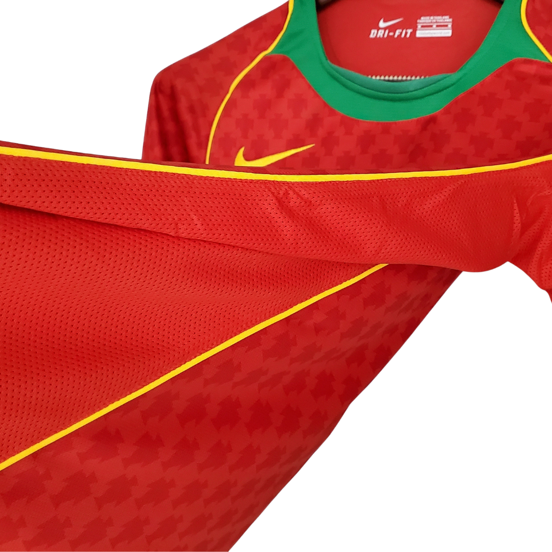 Camisa Seleção de Portugal I 2004 - Retrô Nike - Vermelha com detalhes em amarelo e verde