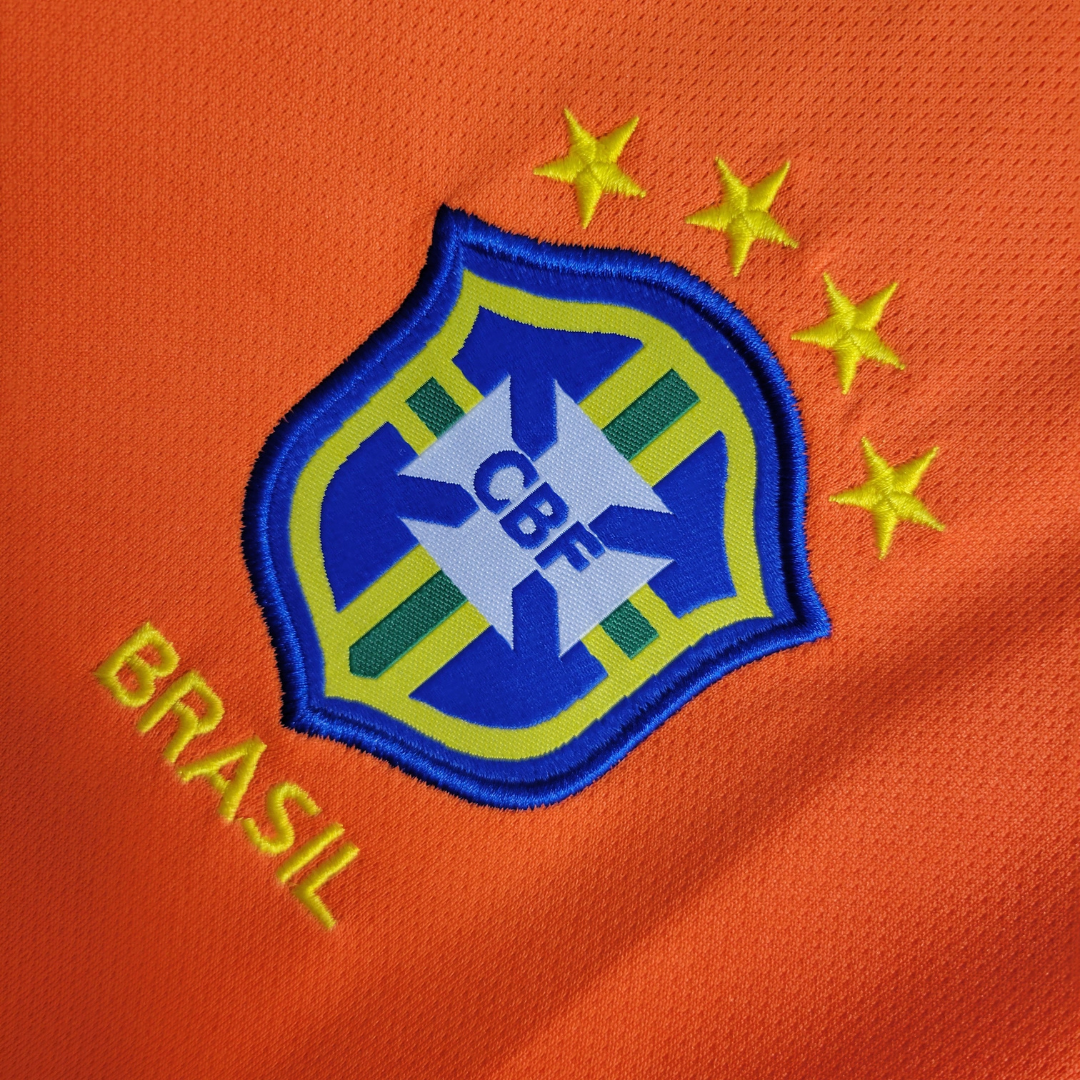 Camisa Seleção Brasileira Goleiro 1998 Manga Longa - Retrô Nike - Laranja com detalhes em amarelo