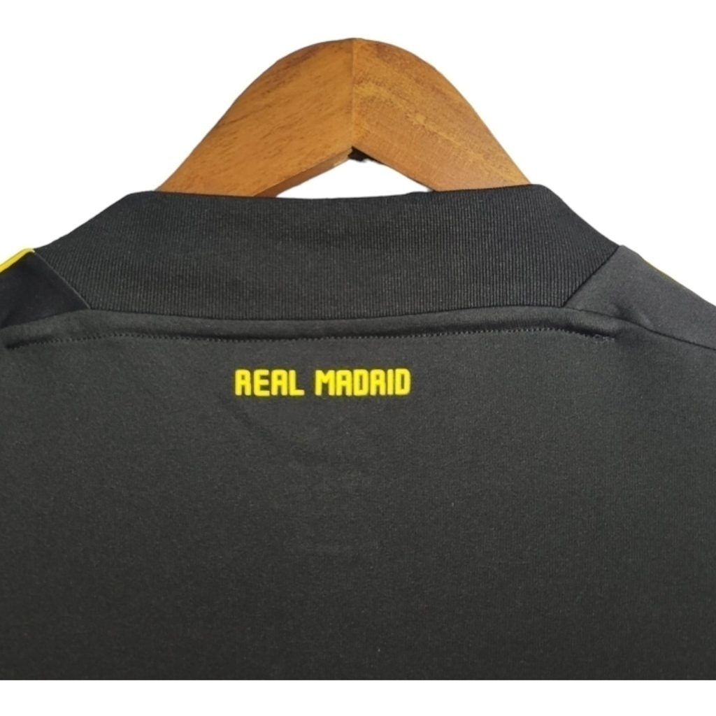 Camisa Real Madrid Goleiro 2011/2012 - Retrô Adidas - Preta com detalhes em amarelo