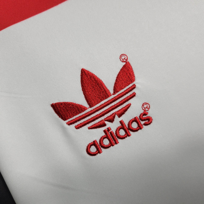Camisa Flamengo II 1986 - Retrô Adidas - Branca com detalhes em vermelho