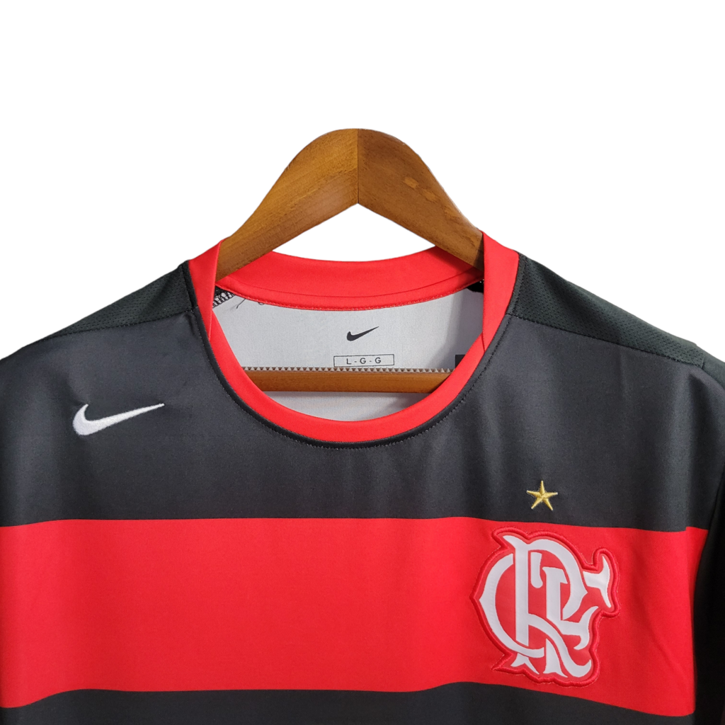 Camisa Flamengo I 2000 - Retrô Nike - Vermelha com detalhes em preto e patrocinios em branco