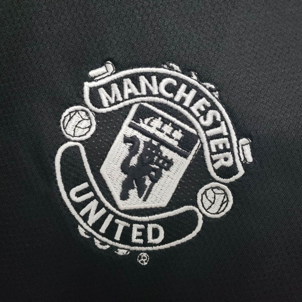 Camisa Manchester United 2000/2002 - Retrô Umbro - Preta