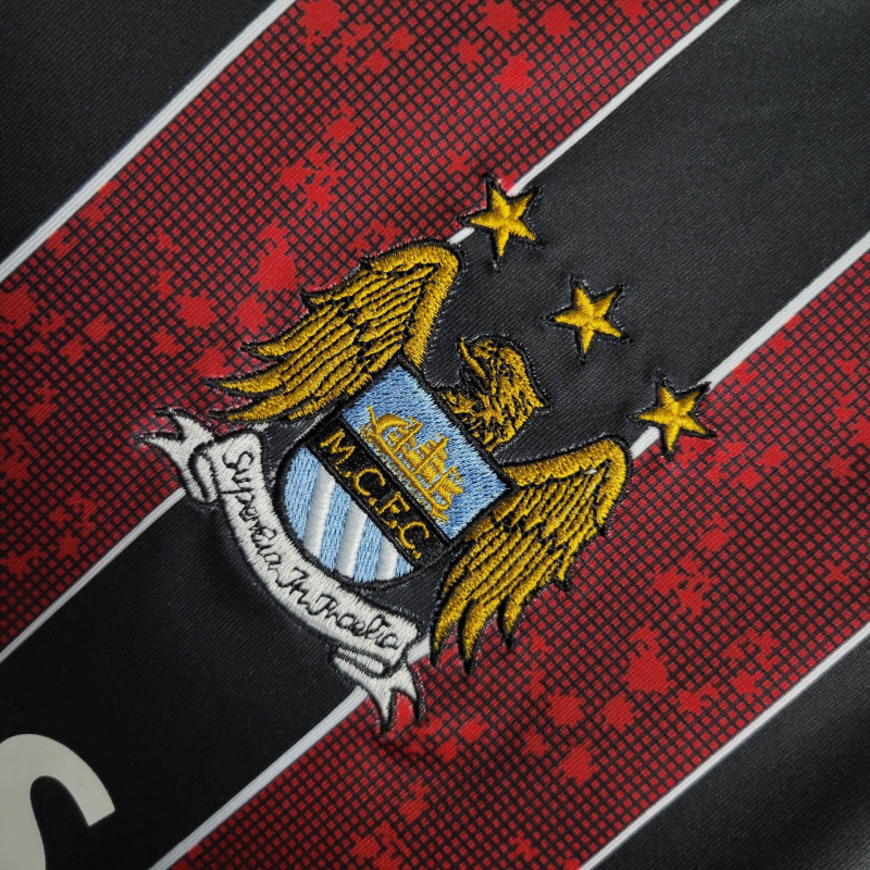 Camisa Manchester City II 2007/2008 - Retrô - Preta com detalhes em vermelho
