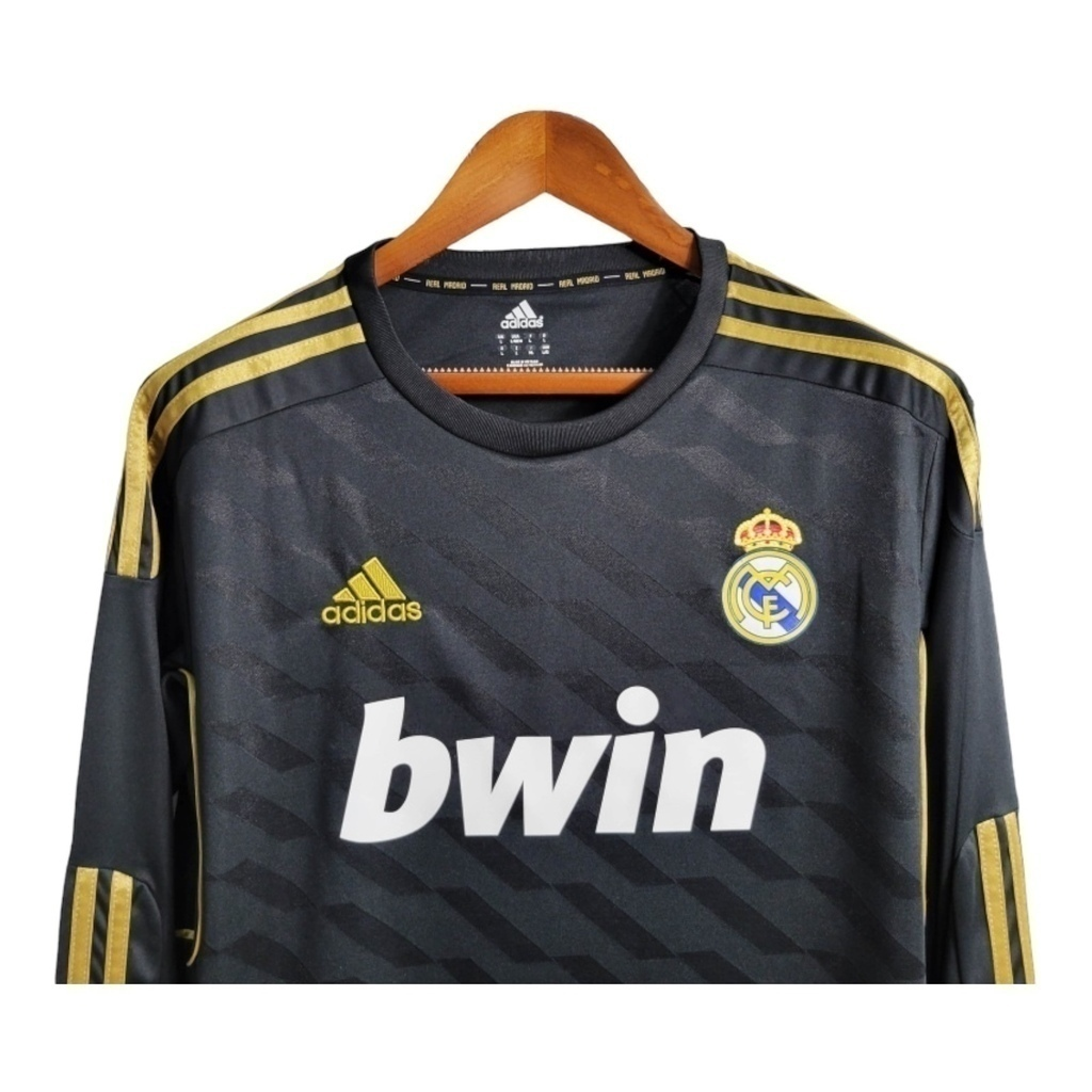 Camisa Real Madrid II 2011/2012 Manga Longa - Retrô Adidas - Preta com detalhes em dourado
