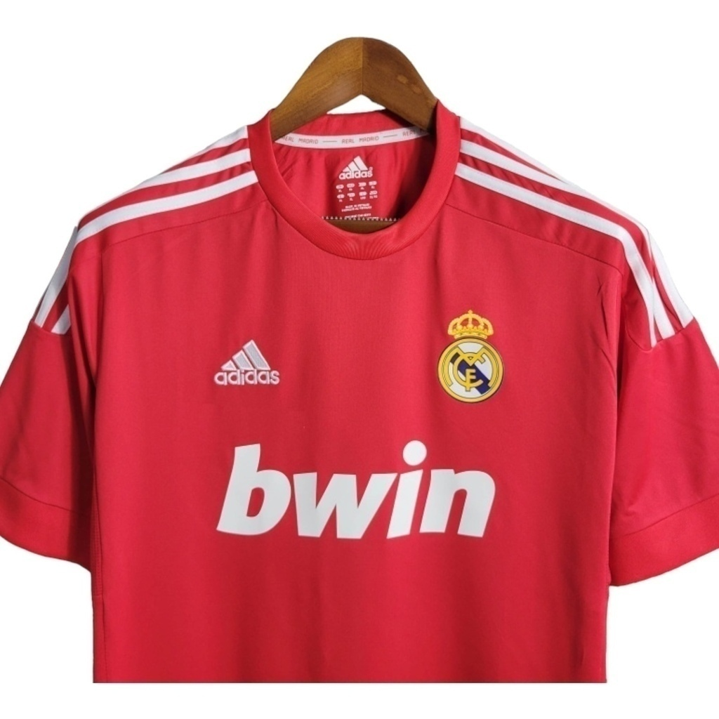 Camisa Real Madrid II 2011/2012 - Retrô Adidas - Vermelha com detalhes em branco