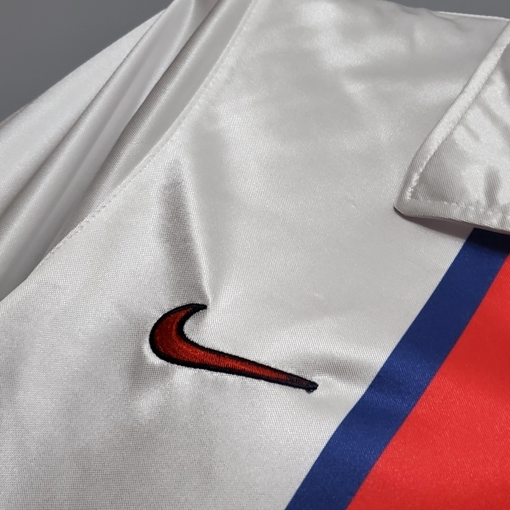 Camisa Paris Saint-Germain II 1998/1999 - Retrô Nike - Branca. azul e vermelha