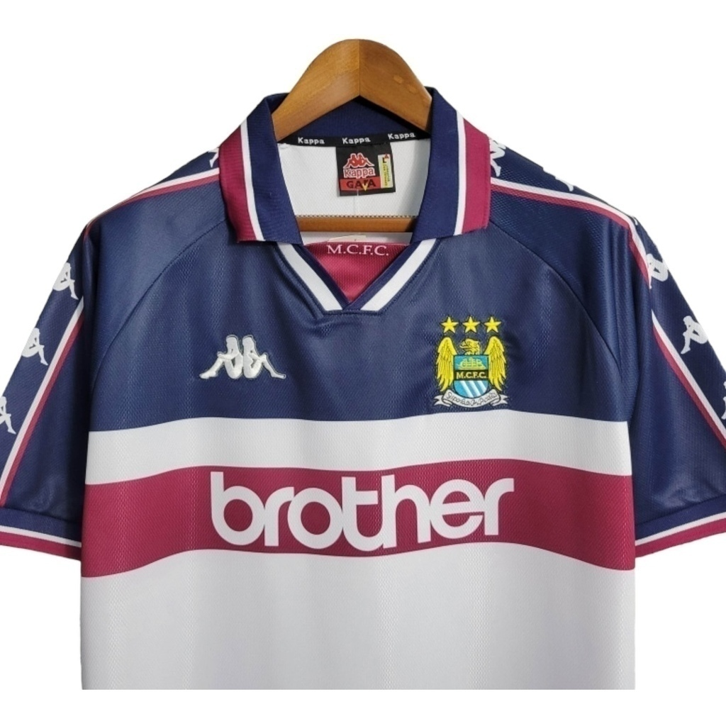 Camisa Manchester City II 1997/1998 - Retrô Kappa - Branca com detalhes em azul e vinho