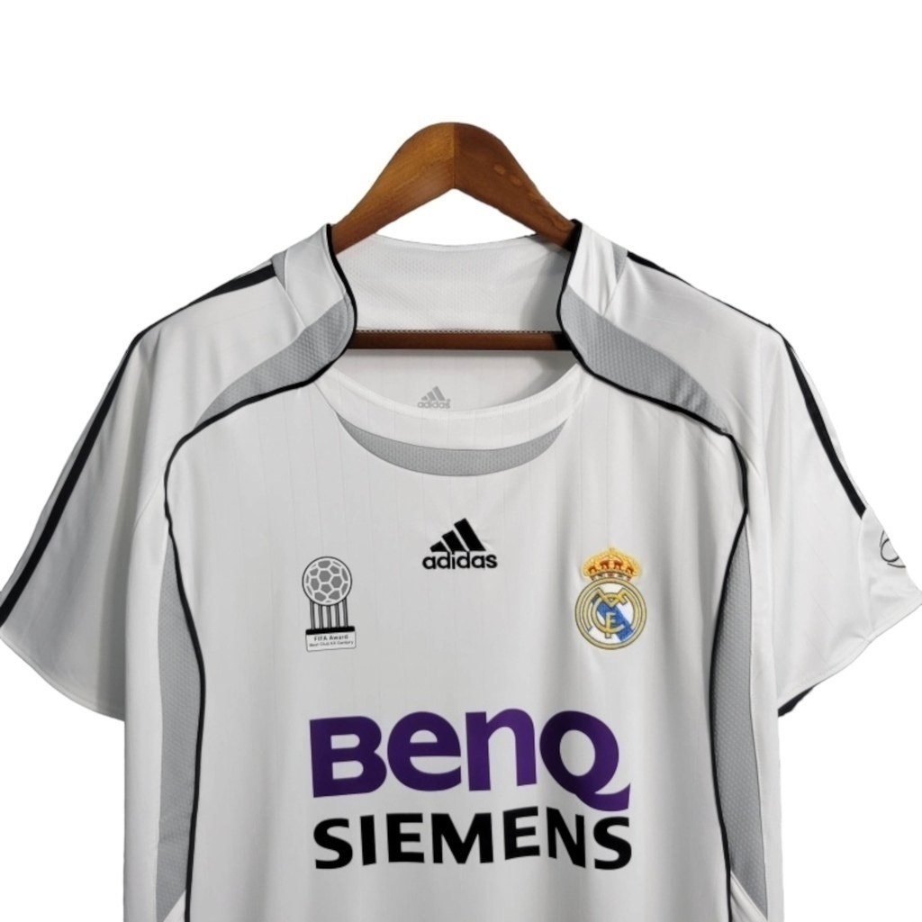 Camisa Real Madrid I 2006/2007 - Retrô Adidas - Branca com detalhes em preto e cinza