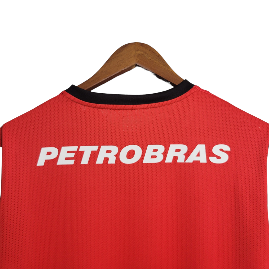 Camisa Flamengo I 2007/2008 - Retrô Nike - Vermelha e preta com detalhes em dourado no escudo