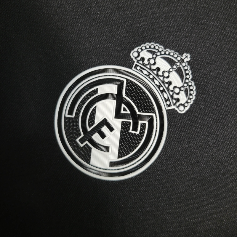 Camisa Real Madrid II 2016/2017 Manga Longa - Retrô Adidas - Preta com detalhes em roxo