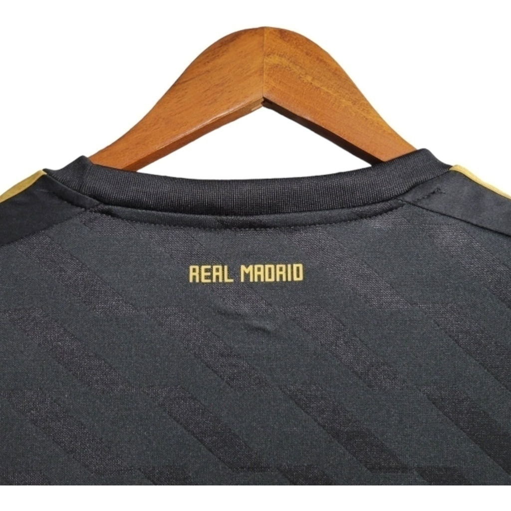 Camisa Real Madrid II 2011/2012 - Retrô Adidas - Preta com detalhes em dourado
