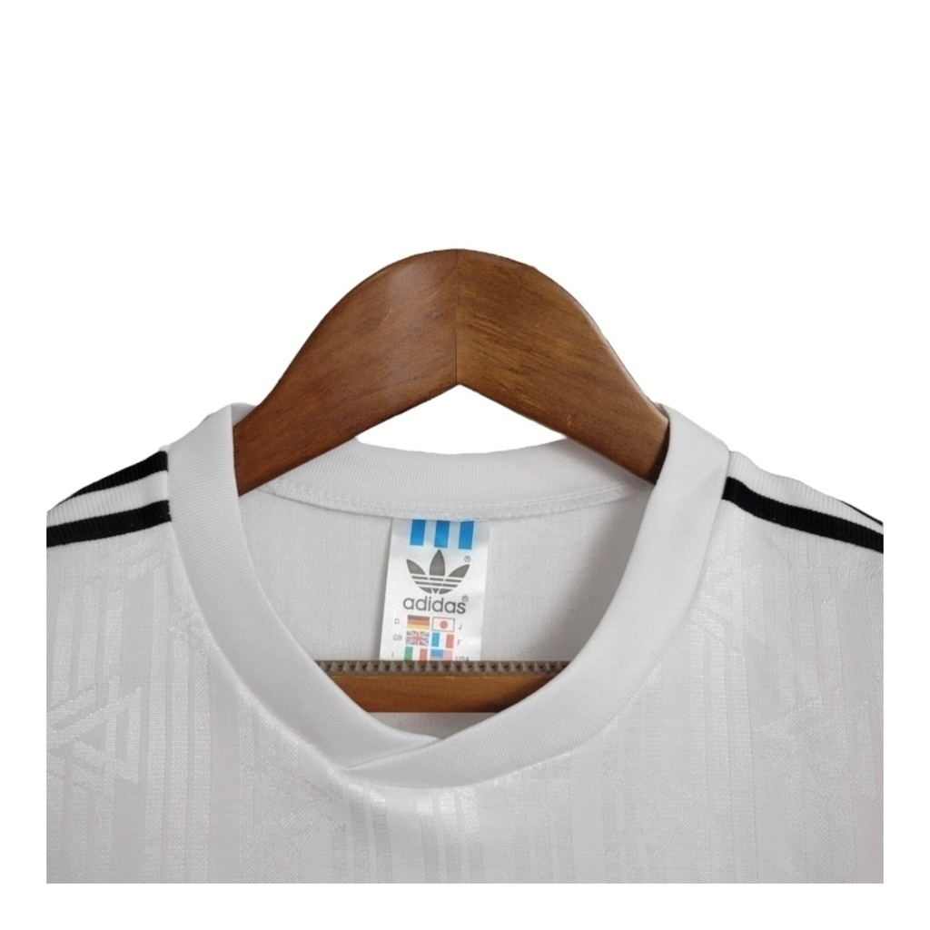 Conjunto Infantil Seleção da Alemanha I 1992 - Retrô Adidas - Branco com detalhes em preto e vermelho e amarelo