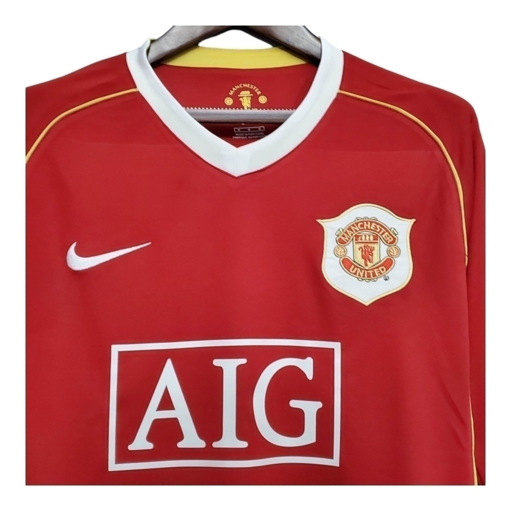 Camisa Manchester United I 2006/2007 Manga Longa - Retrô Nike - Vermelha com detalhes em amarelo e branco