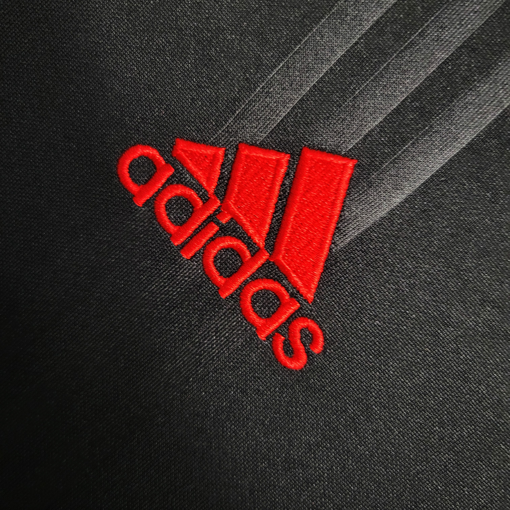 Camisa Flamengo III 2019/2020 Manga Longa - Retrô Adidas - Preta com detalhes em vermelho