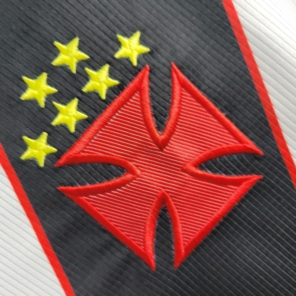 Camisa Vasco da Gama II Retrô 2000 - Retrô Kappa - Branca com a faixa em preto e detalhes em amarelo e vermelho