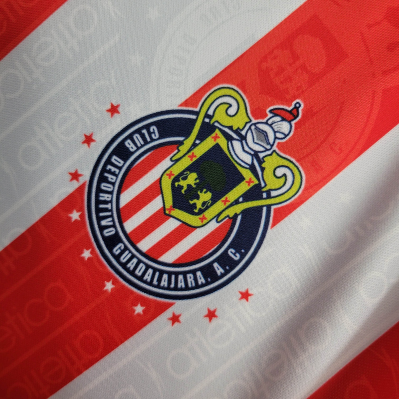 Camisa Chivas Guadalajara I 2006/2007 - Retrô Atlética - Branca com detalhes em vermelho e azul com todos os patrocínios