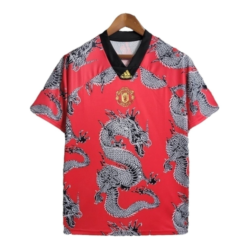 Camisa Manchester United Edição Especial Ano Novo Chinês 2020/2021 - Retrô Adidas - Vermelha com detalhes em preto e branco