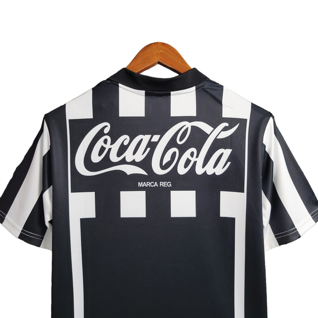 Camisa Botafogo I 1997 - Retrô Umbro - Branca com listras pretas com patrocínio da Coca Cola