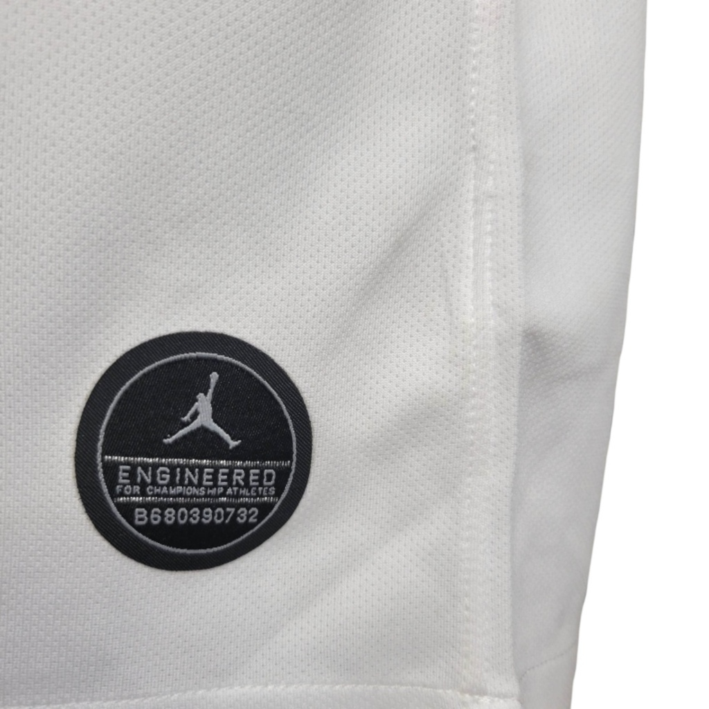 Camisa Paris Saint-Germain Edição Champions League 2018/2019 Manga Longa - Retrô Jordan - Branca com detalhes em branco e vermelho e preto