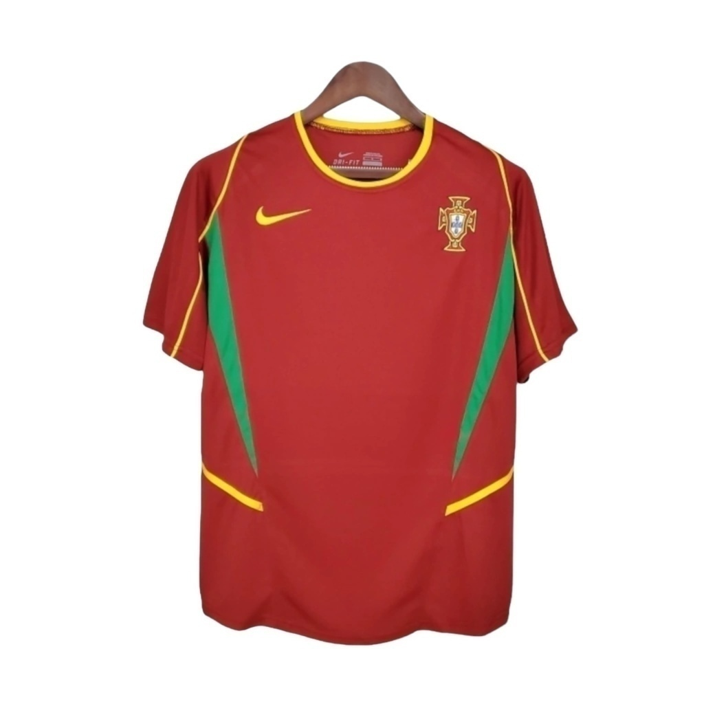 Camisa Seleção de Portugal I 2002 - Retrô Nike - Vermelha com detalhes em amarelo