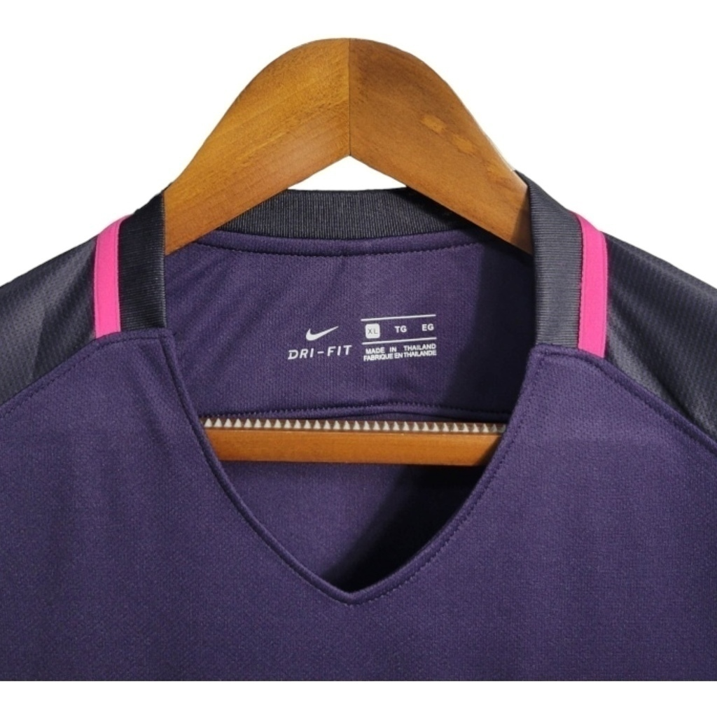 Camisa Barcelona II 2016/2017 - Retrô Nike - Roxa com detalhes em rosa