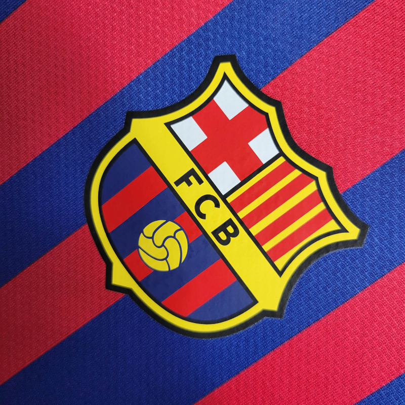 Camisa Barcelona I 2011/2012 Manga Longa - Retrô Nike - Vermelha com detalhes em azul