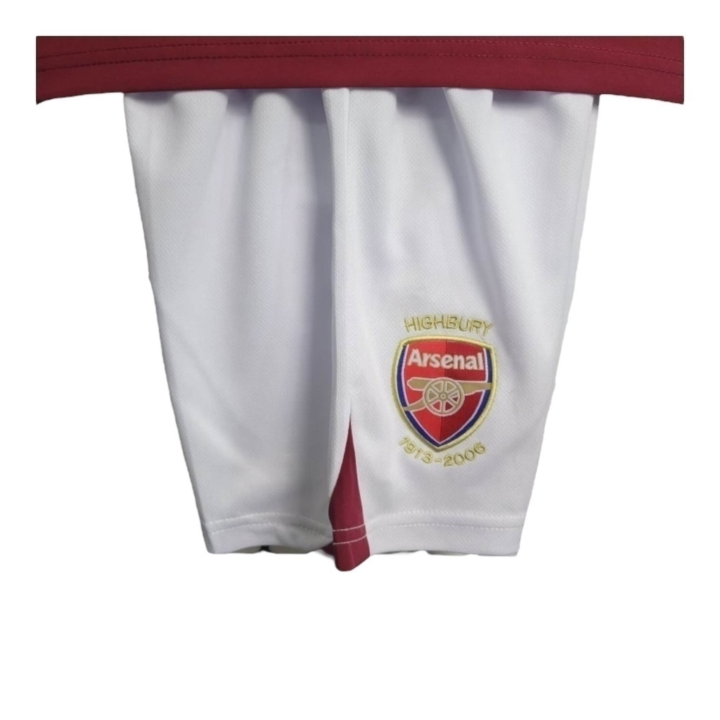 Conjunto Infantil Arsenal I 2005/2006 - Retrô Nike - Vinho com detalhes em amarelo