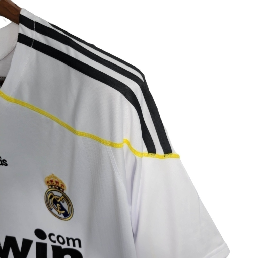 Camisa Real Madrid I 2009/2010 - Retrô Adidas - Branca com detalhes em preto e amarelo