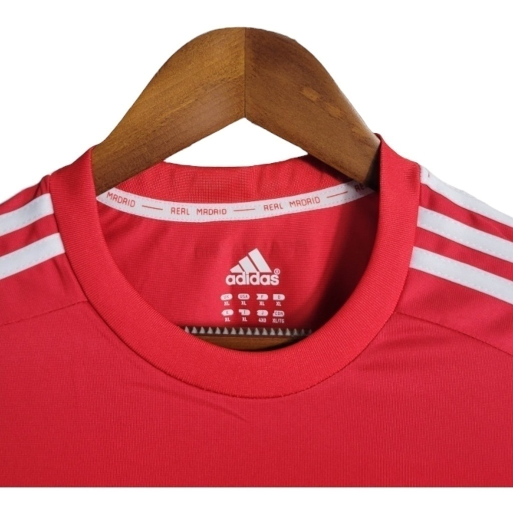 Camisa Real Madrid II 2011/2012 Manga Longa - Retrô Adidas - Vermelha com detalhes em branco