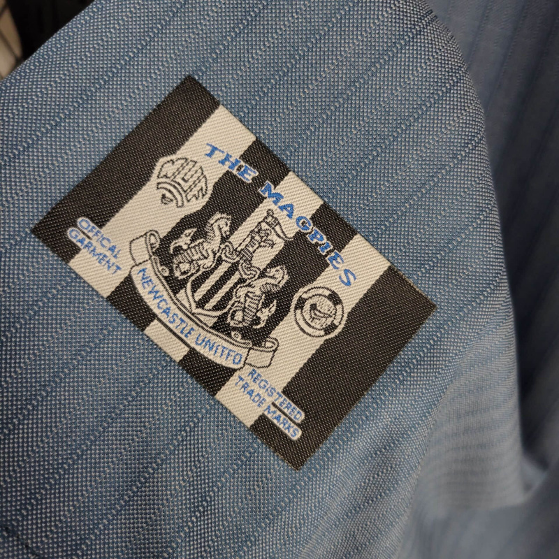 Camisa Newcastle II 1995/1996 - Retrô Adidas - Azul com detalhes em branco