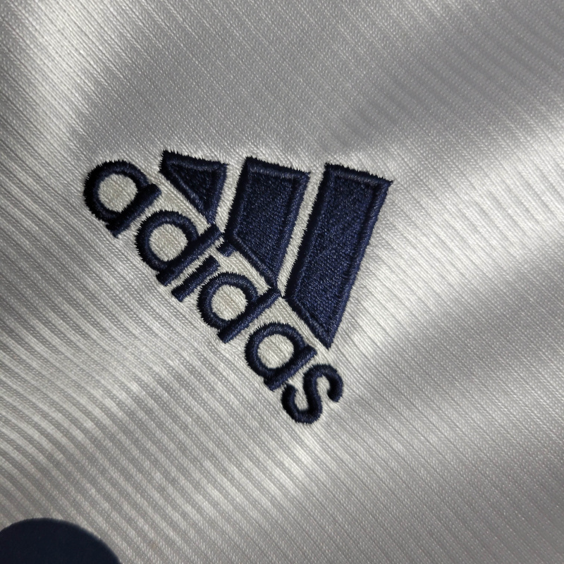 Camisa Real Madrid I 1998/2000 - Retrô Adidas - Branca com detalhes em azul e amarelo