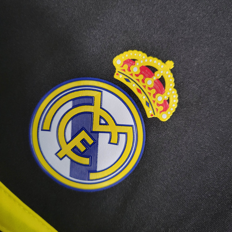 Camisa Real Madrid Goleiro 2011/2012 - Retrô Adidas - Preta com detalhes em amarelo