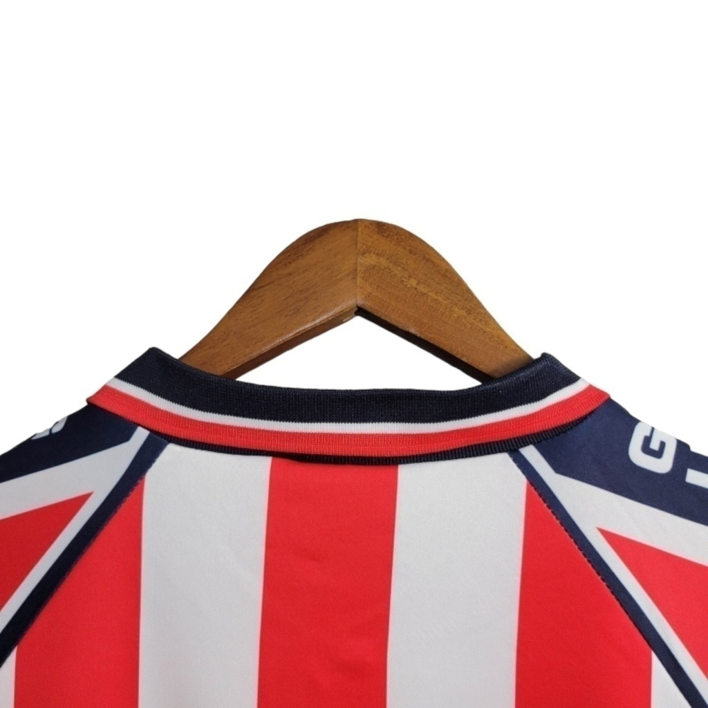 Camisa Chivas Guadalajara 2002/2003 - Retrô Atlética - Branca com detalhes em vermelho e azul