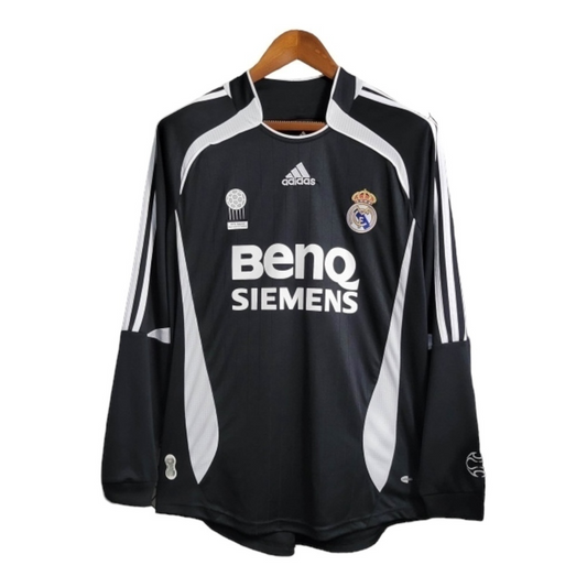 Camisa Real Madrid 2006/2007 Manga Longa - Retrô Adidas - Preta com detalhes em branco