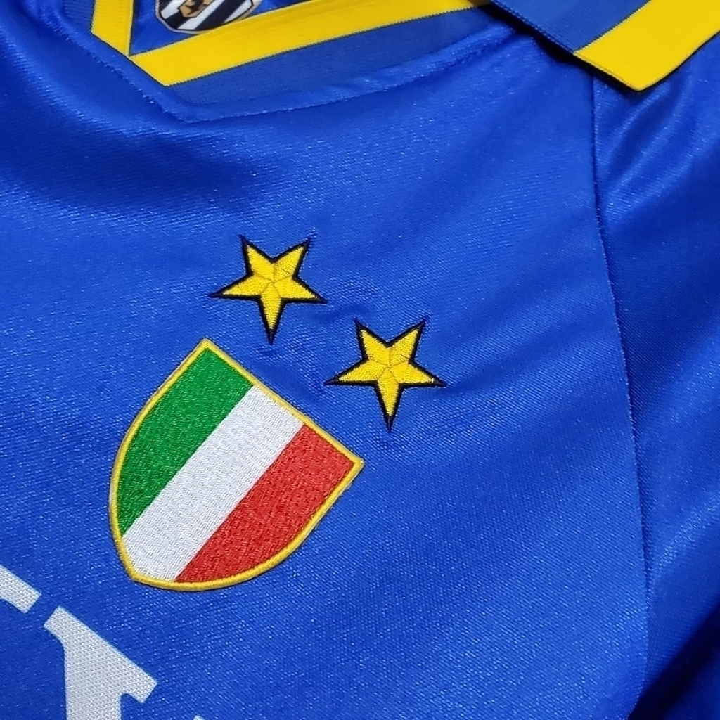 Camisa Juventus II 1995/1997 - Retrô Kappa - Azul com detalhes em amarelo